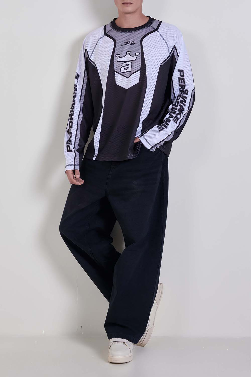 חולצת הוקי בגזרה משוחררת